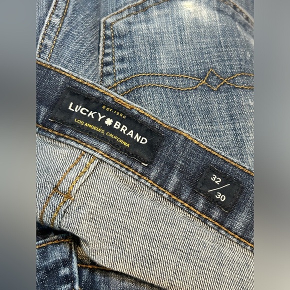 Lucky Brand Athletic Slim Relaxed Jeans with Distressed Details Size 32 - Picture 5 of 6